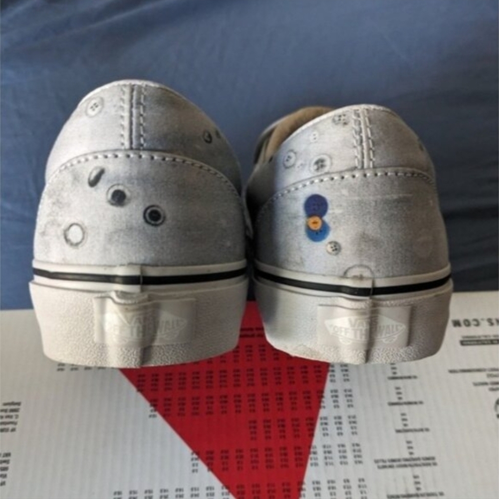 Vans MOCA Classic Women Size 5 Breanna Young Nimbus Clouds buttons 032026 - Picture 6 of 8